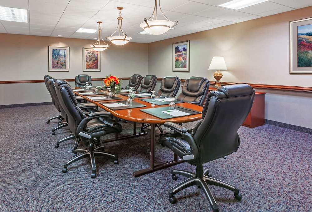 Holiday Inn Springdale Fayetteville Area by IHG - photo 42