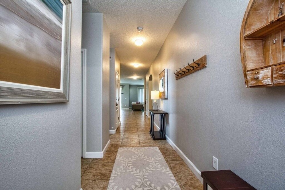 Spacious Family Getaway W Resort 3154pp 5 Bedroom Home by RedAwning - photo 47