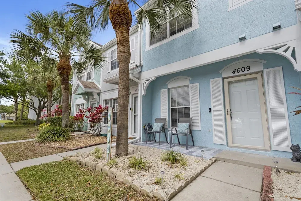 Cappy Hour Lakefront townhome with backyard paradise and amazing community amenities — 4-Star Luxury Hotel in Bradenton, United States