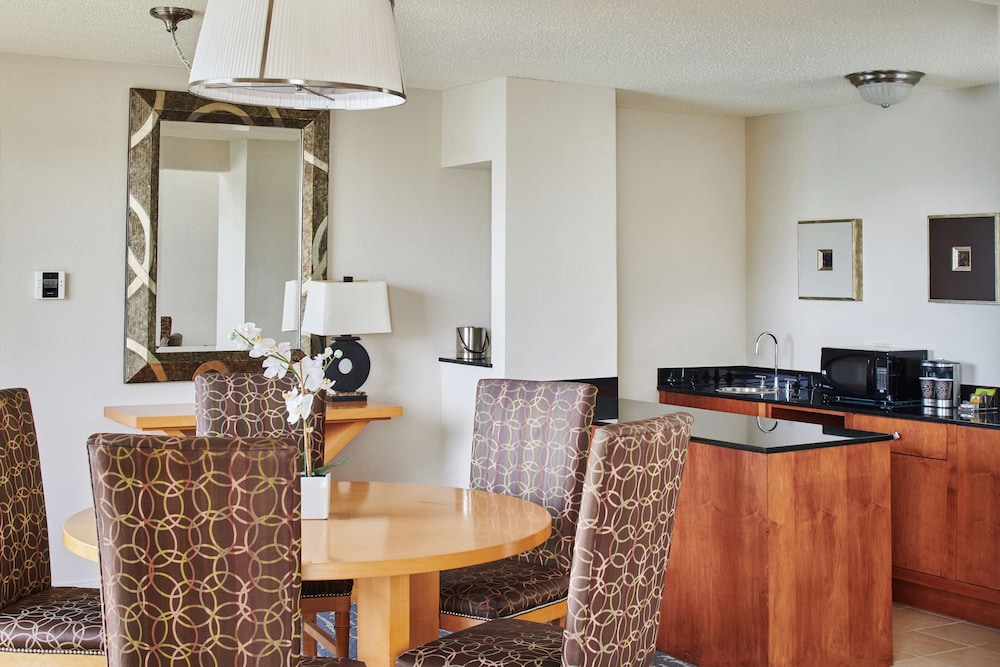 DoubleTree by Hilton Hotel Berkeley Marina - photo 29