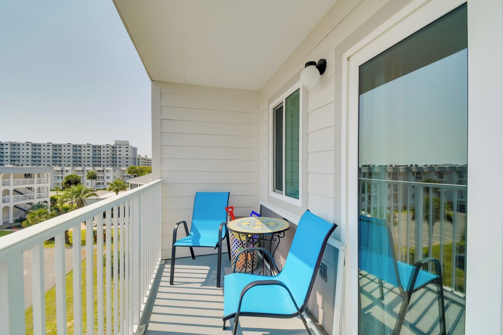 Resort Perks: Gulf Shores Beach inspired Condo - photo 11