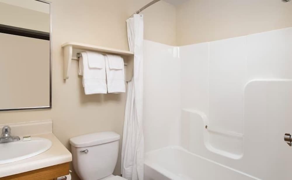 WoodSpring Suites Evansville East - photo 20
