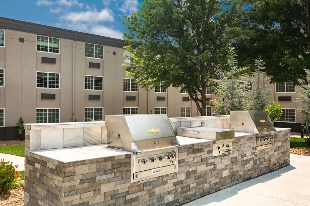 La Quinta Inn & Suites by Wyndham Joplin - photo 40