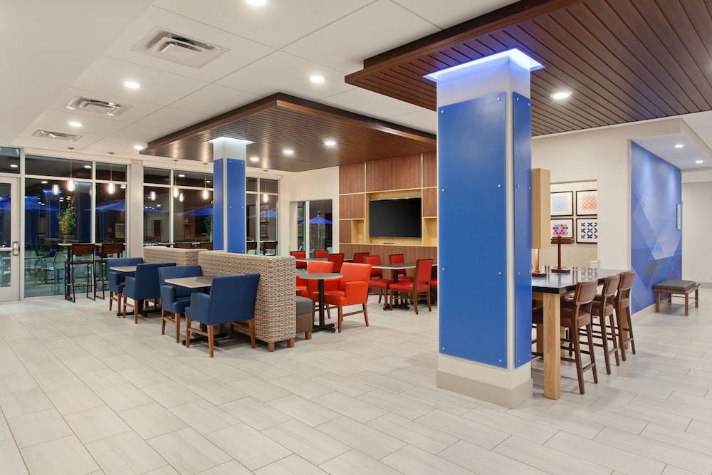 Holiday Inn Express & Suites Moses Lake by IHG - photo 30