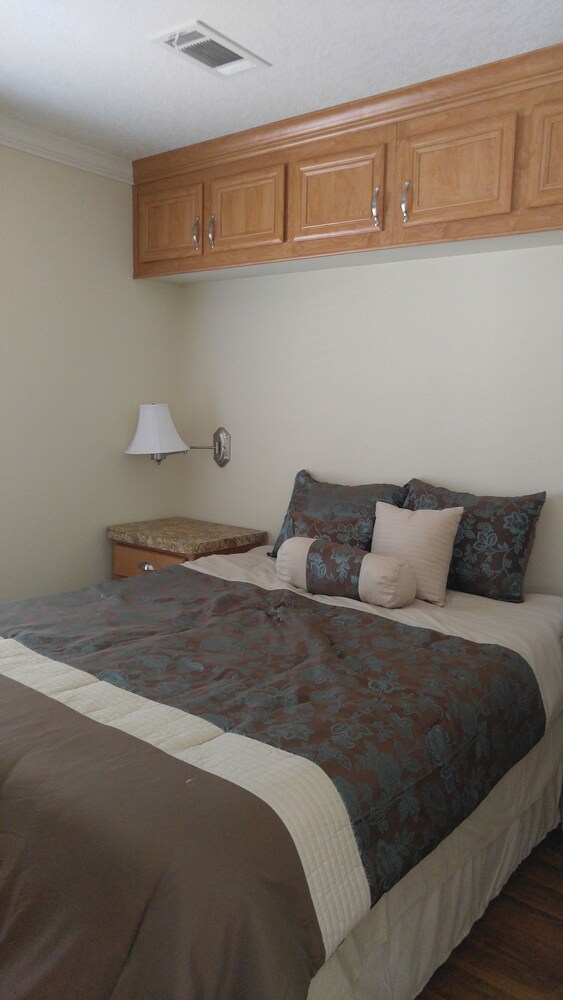 Central Park RV Park - photo 6