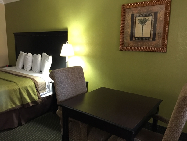 Travelodge by Wyndham Chatsworth - photo 7