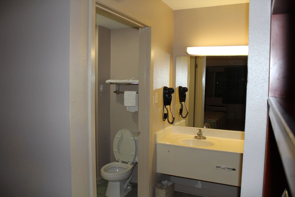 Highland Inn Denham Springs Baton Rouge East - photo 34