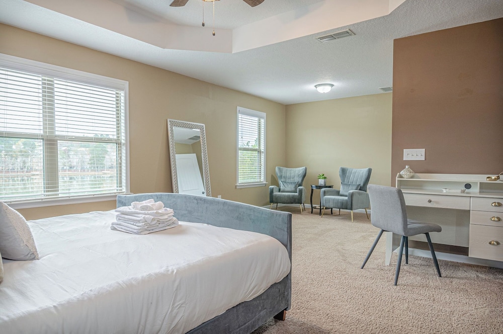 Lakeside Lodging — Columbus — photo 4