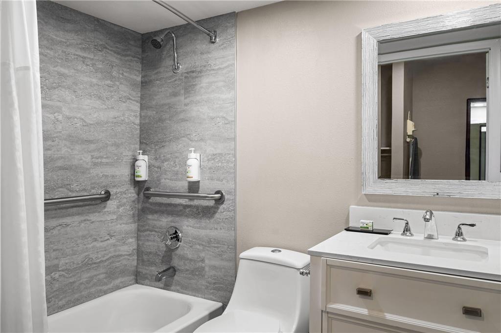 Baymont by Wyndham Jefferson City - photo 23