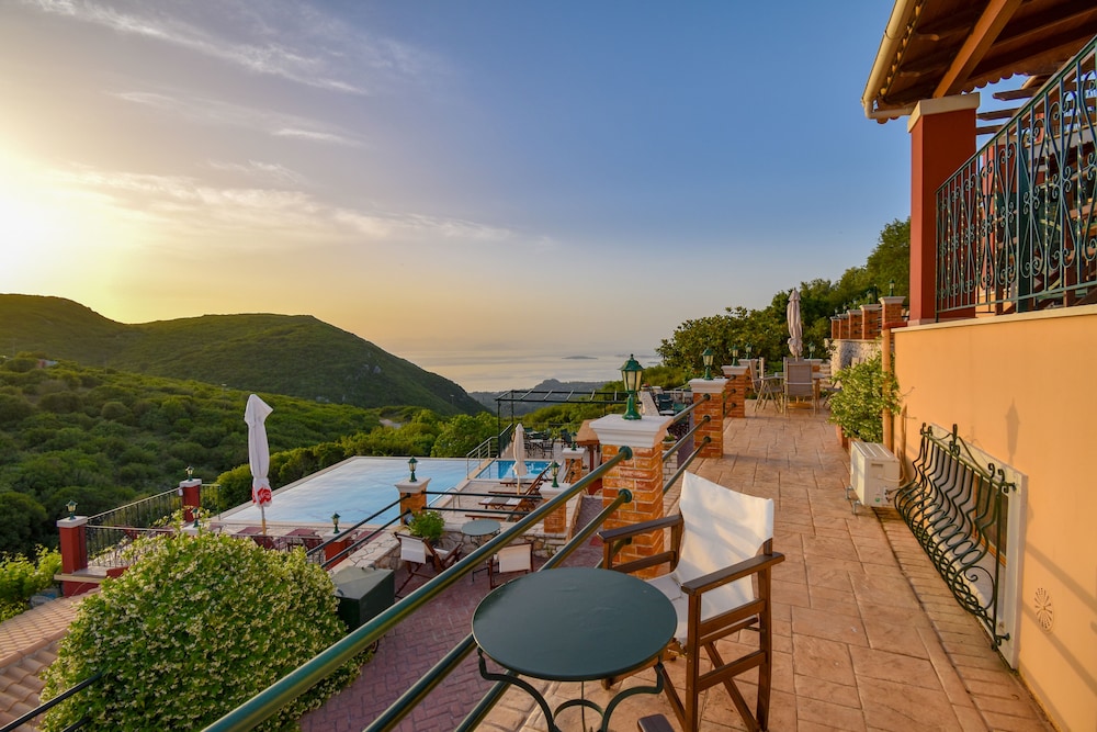 Sokraki Villas — 4-Star Luxury Hotel in Corfu, Greece