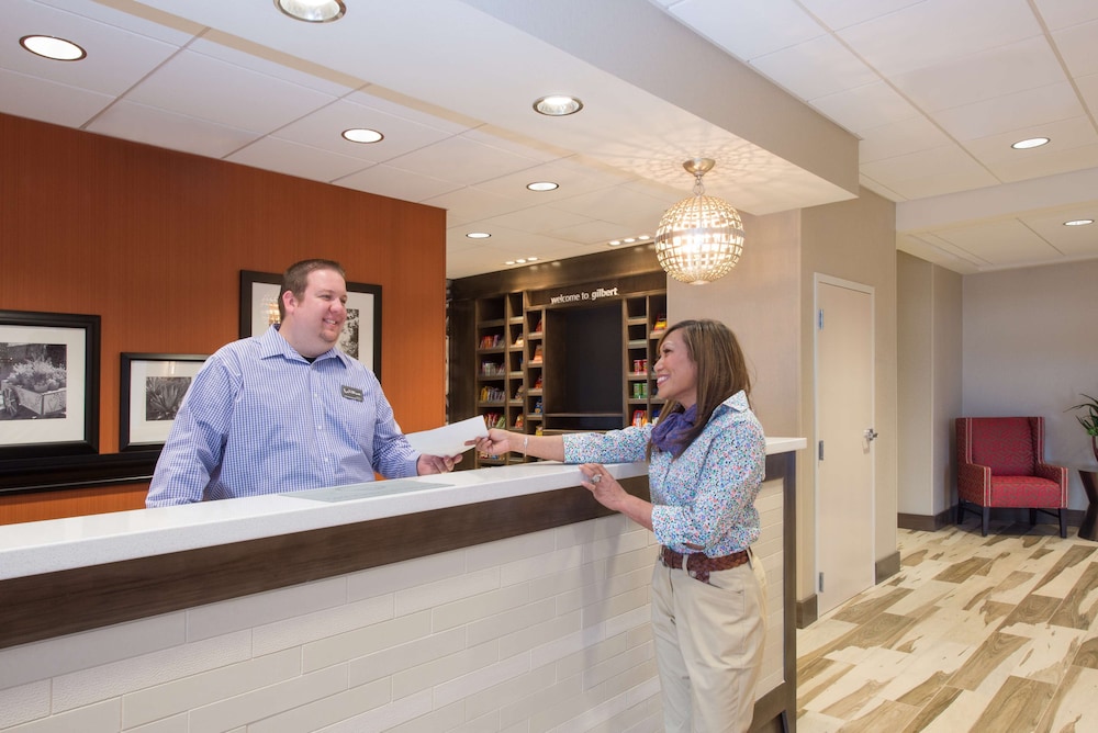 Hampton Inn & Suites Phoenix East Mesa - carbon neutral hotel in Mesa