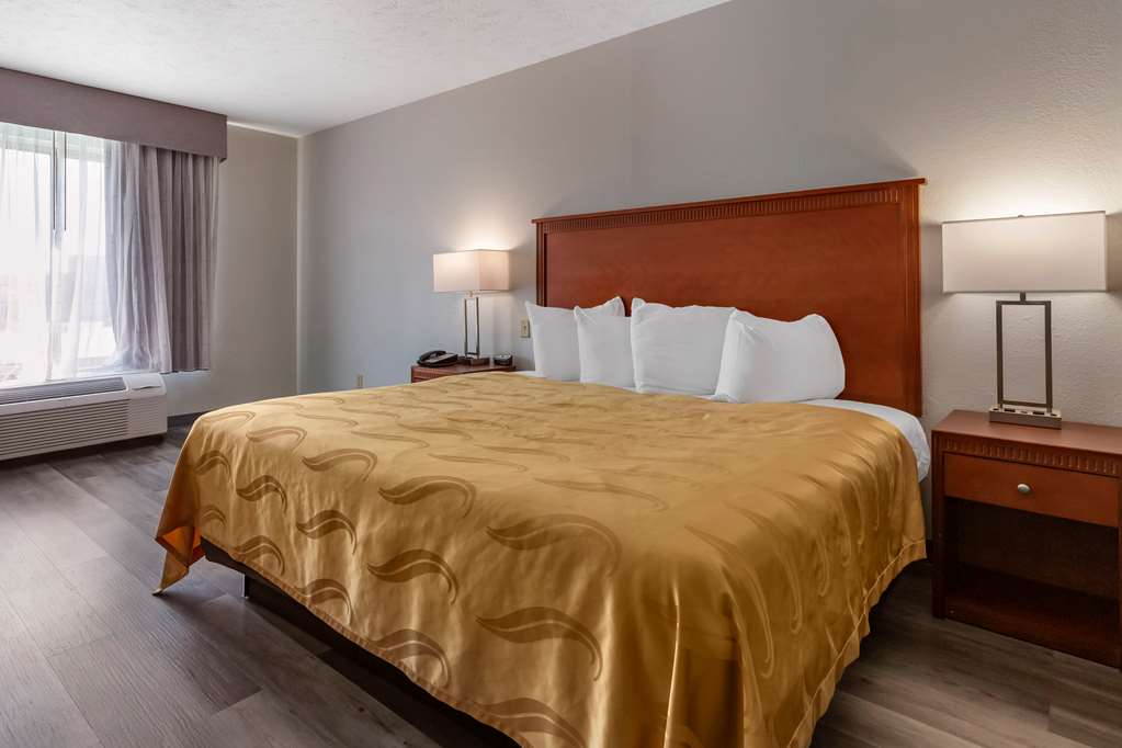 Quality Inn Fayetteville near Fort Bragg - photo 10