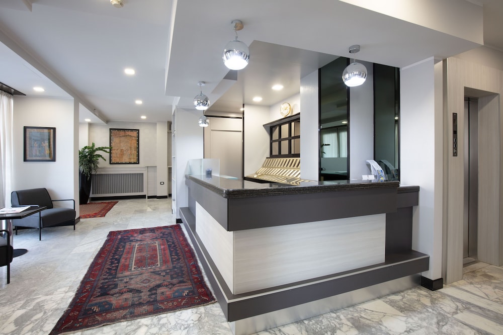 Hotel Esperia — hotel in Rho