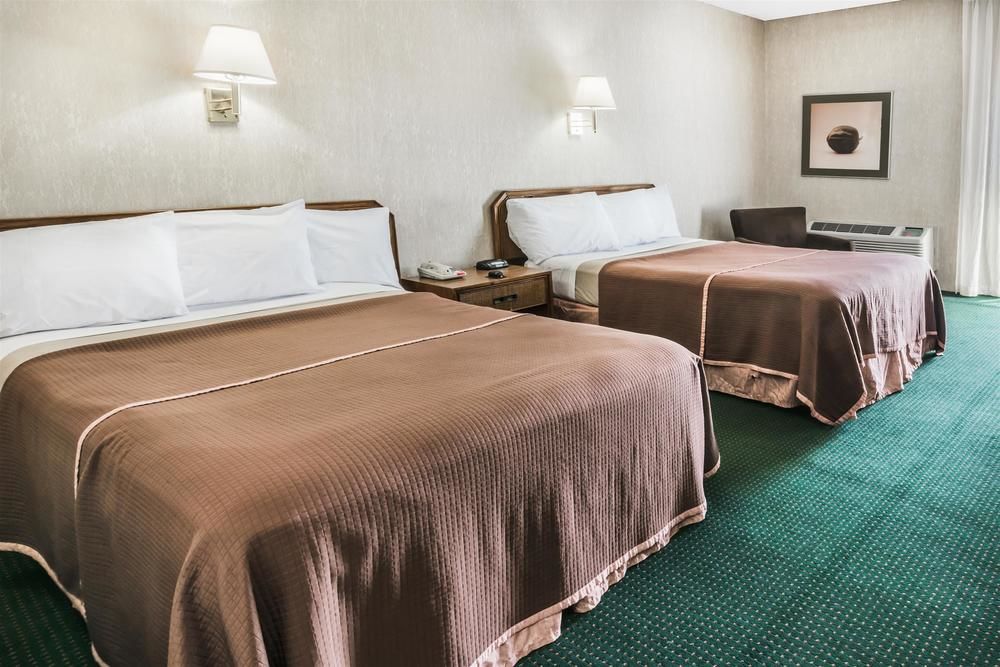 Howard Johnson Hotel Milford New Haven - photo 15