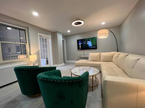 11G 2Br 2B ATL walk2 America Mart Parking — 4-Star Luxury Hotel in Atlanta, United States