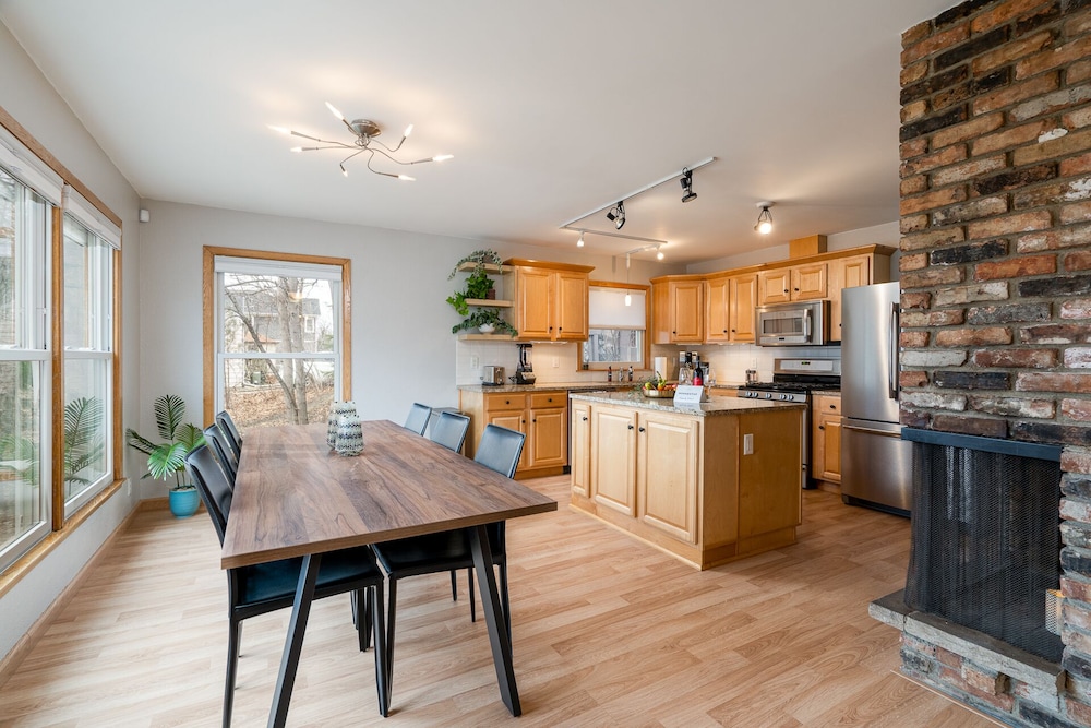 Linden Hills Retreat Minneapolis — Minneapolis