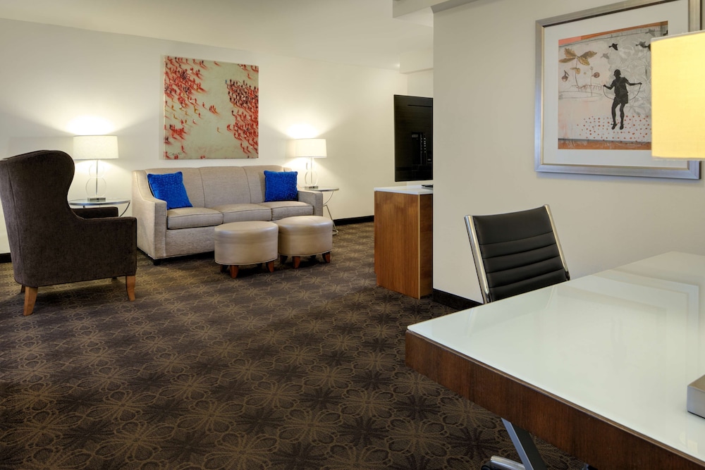 DoubleTree by Hilton Hotel & Suites Pittsburgh Downtown - photo 7