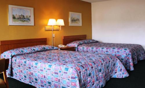 Speedway Inn - photo 9