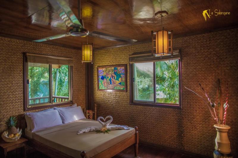 La Salangane Caalan Beach And Villa