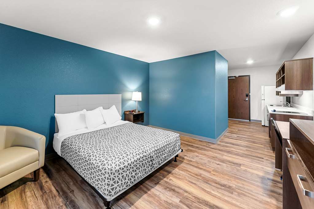 Woodspring Suites Kansas City Airport - photo 19