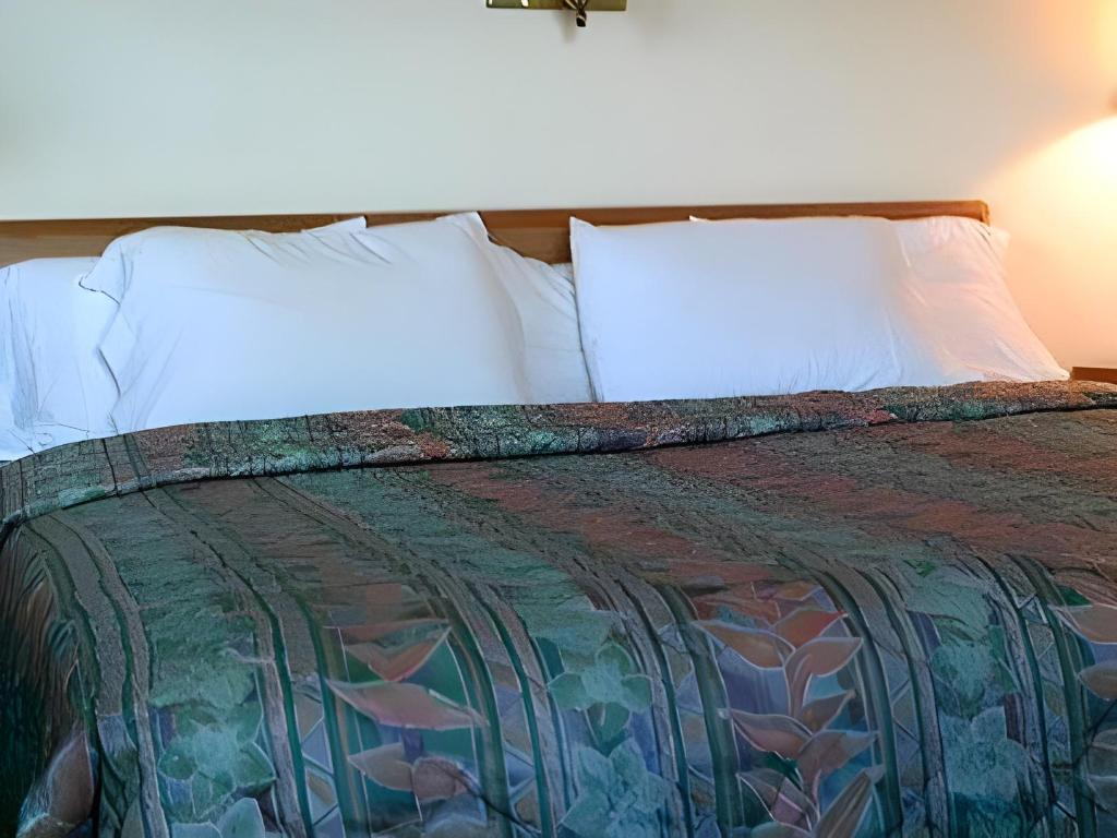 America's Value Inn Mexico - photo 6
