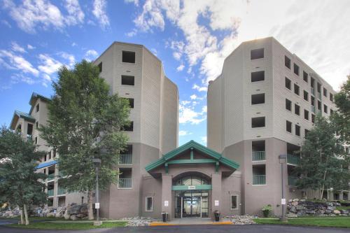 Towers at Lakepoint 605 by RedAwning in Frisco, United States