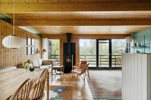 Architectural Gem Near Skibby With Lake Air — hotel in Skibby