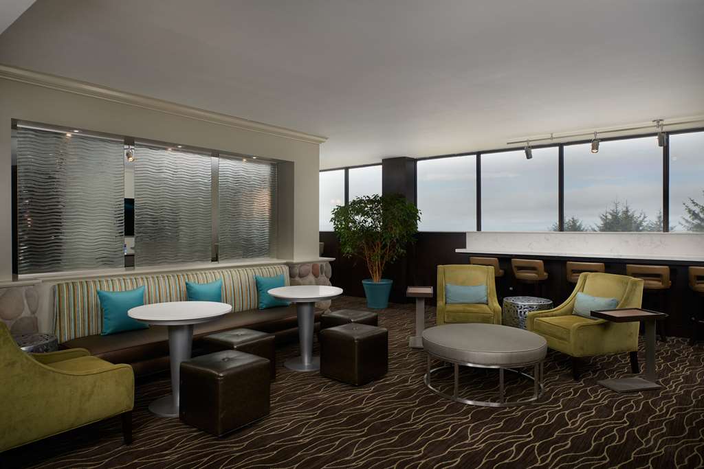 Best Western Plus Agate Beach Inn - photo 17