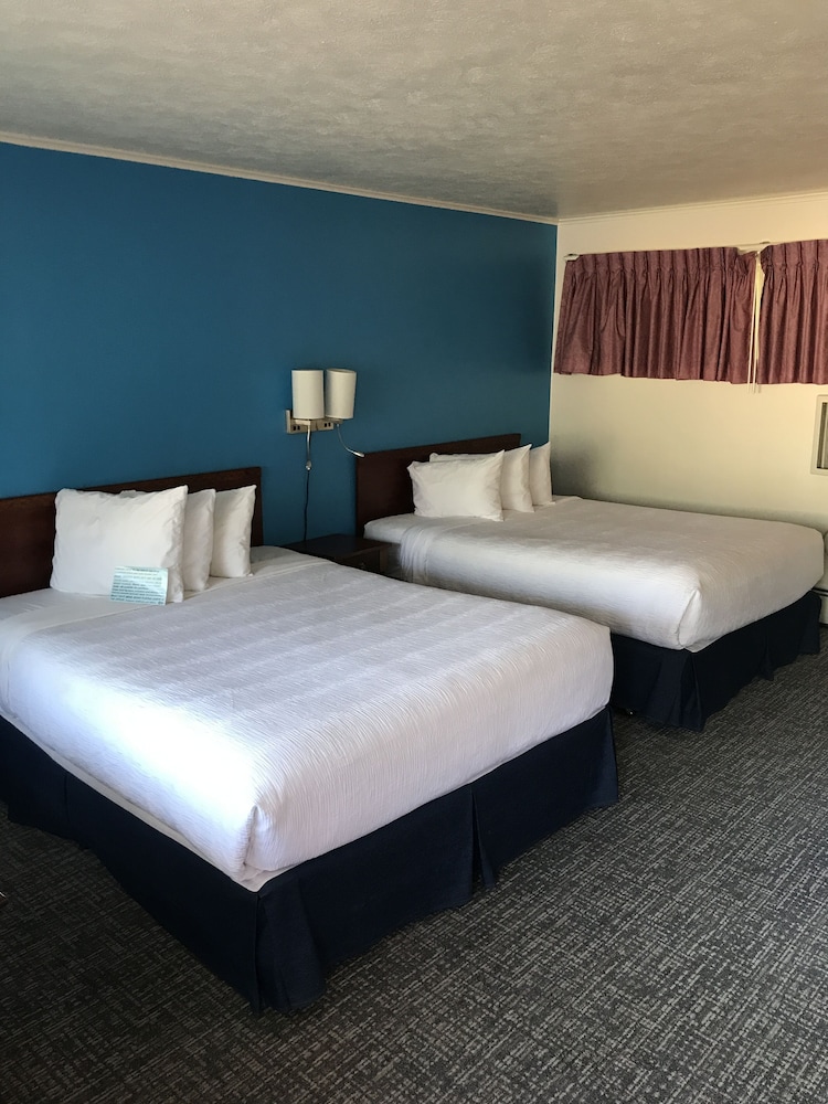 Grand Traverse Motel - photo 40