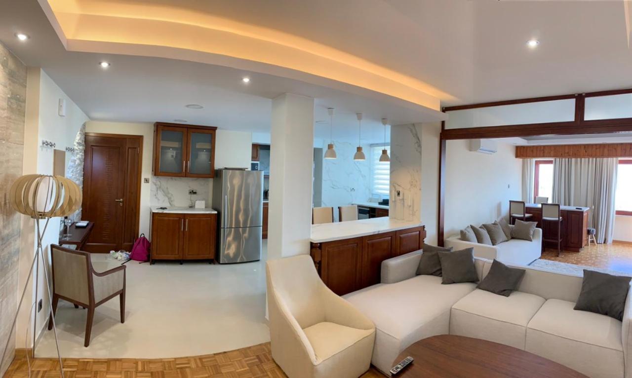 Modern 2 bed room large apartment