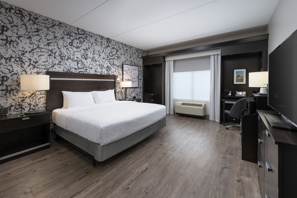 Hampton Inn & Suites Chattanooga Downtown - photo 3