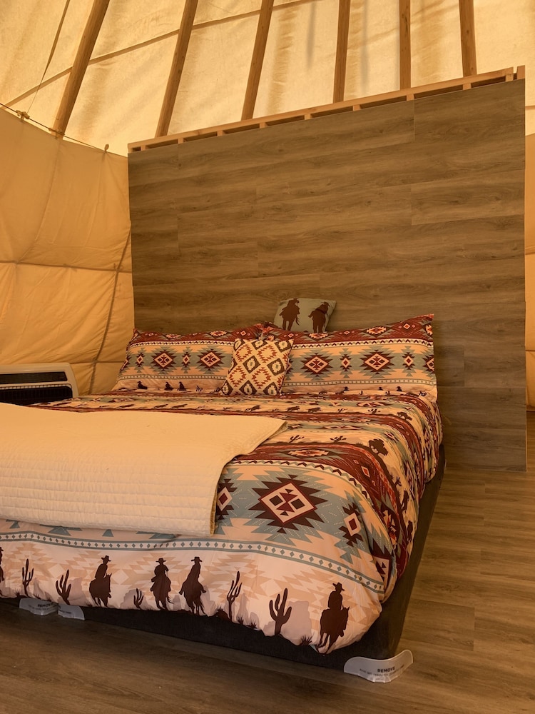 Grand Canyon Glamping Resort - photo 17
