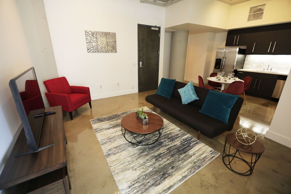 Downtown Lofty Suites - photo 28