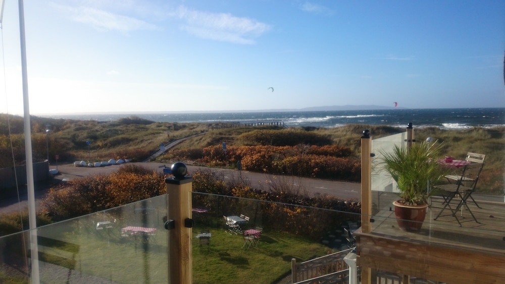 Vejby Strand Hotel — hotel in Vejbystrand