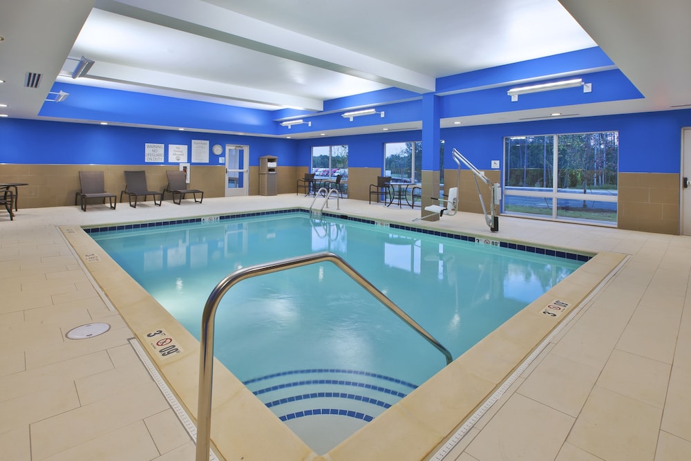 Holiday Inn Express & Suites South Hill by IHG - photo 23