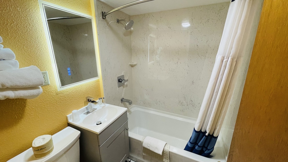 Apple Inn Motel - photo 35