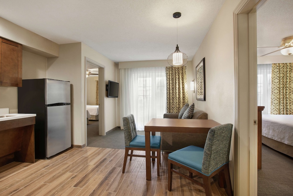 Homewood Suites by Hilton Kansas City Airport - photo 13