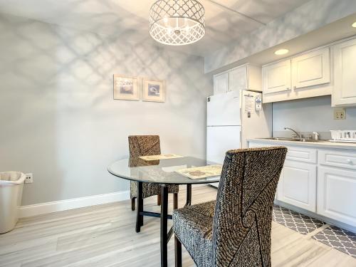 MC315 Mariner's Cove by RedAwning - photo 19