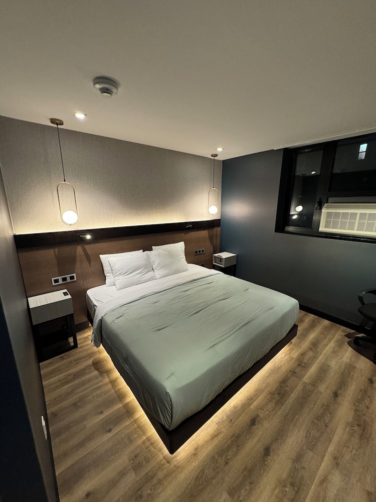 Hotel Mirage Brooklyn - photo 4
