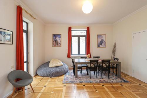 3BR Central and Spacious Apt Vera by Wehost