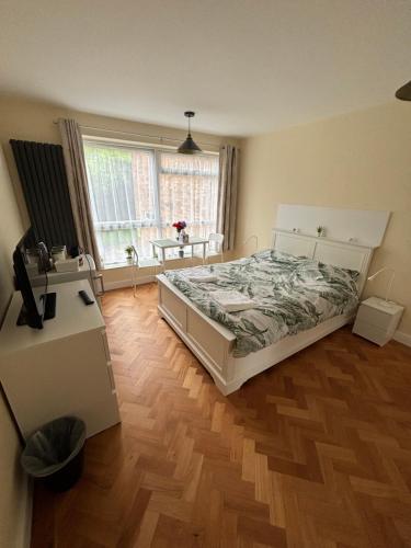 Wembley Stadium Large Double Room — hotel in Wembley