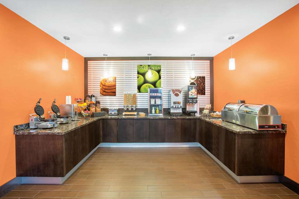 La Quinta Inn & Suites by Wyndham Conference Center Prescott - photo 34