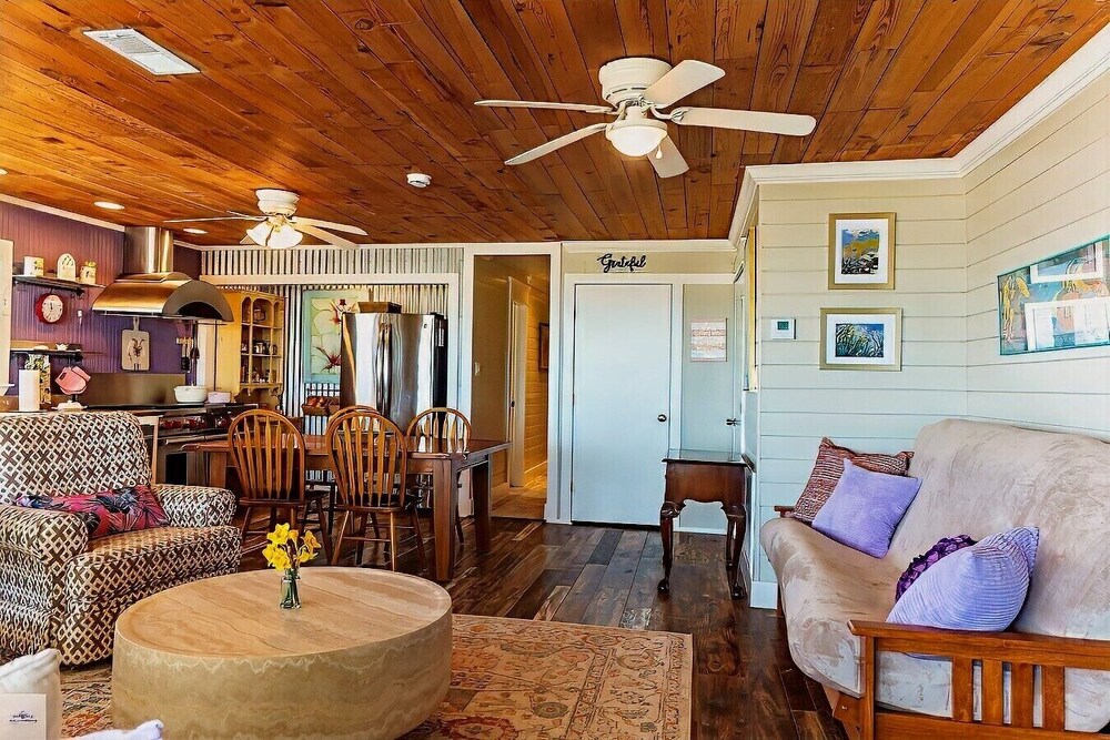 Blue Dolphin Inn and Cottages - photo 54