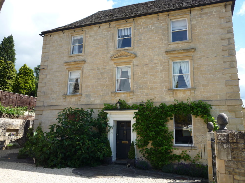Poplar House — 4-Star Luxury Hotel in Corsham, United Kingdom