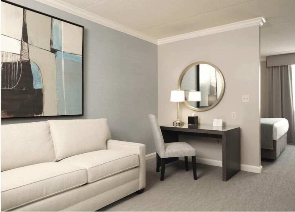 Ethan Allen Hotel - photo 17