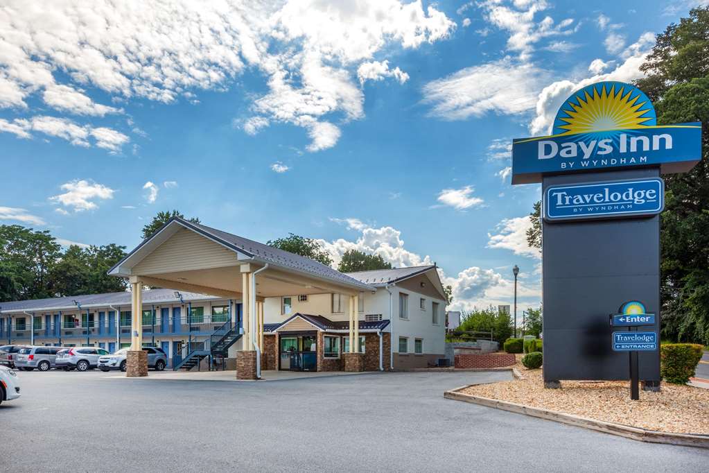 Days Inn by Wyndham Charles Town Harpers Ferry - featured photo