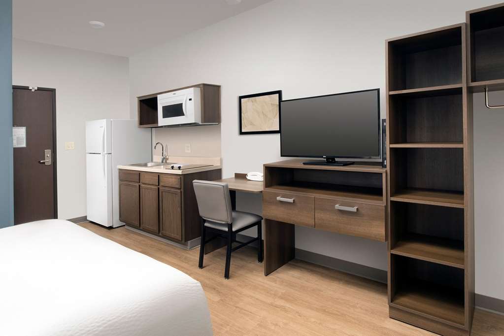 WoodSpring Suites Miami Southwest - photo 8