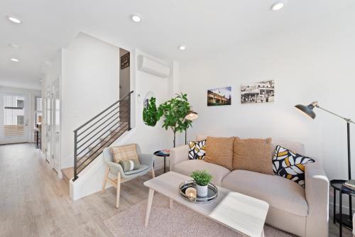 Cheerful 3 BDR Th NR UW Seattle Childrens w Free P — 4-Star Luxury Hotel in Seattle, United States