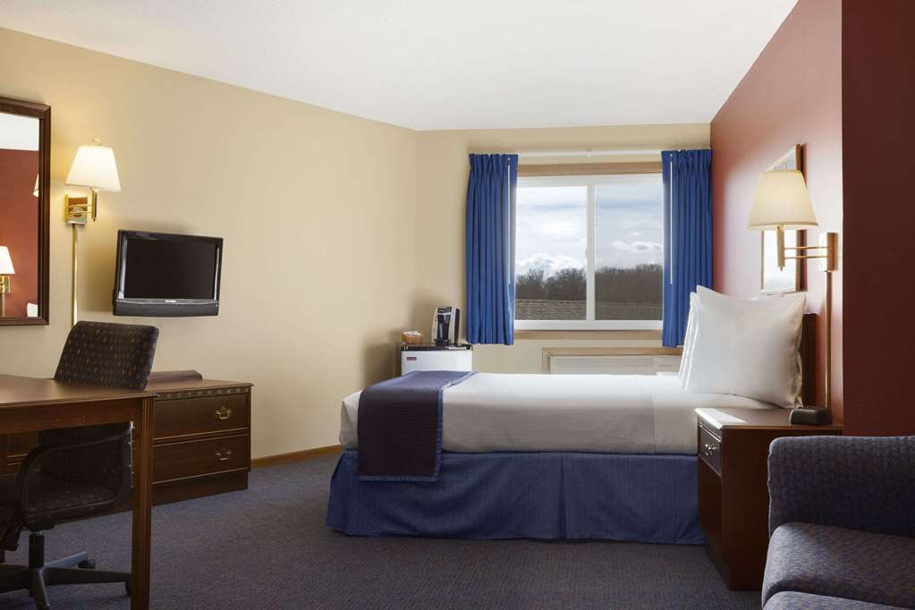 Travelodge by Wyndham Motel of St Cloud - photo 11