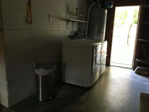 Enchanting Forestwood Retreat in Mobile, United States